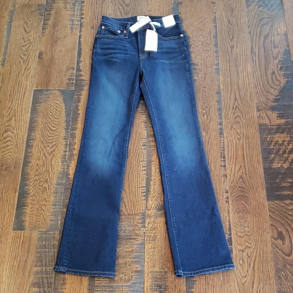 J Crew Curvy full-length bootcut jean
K3410